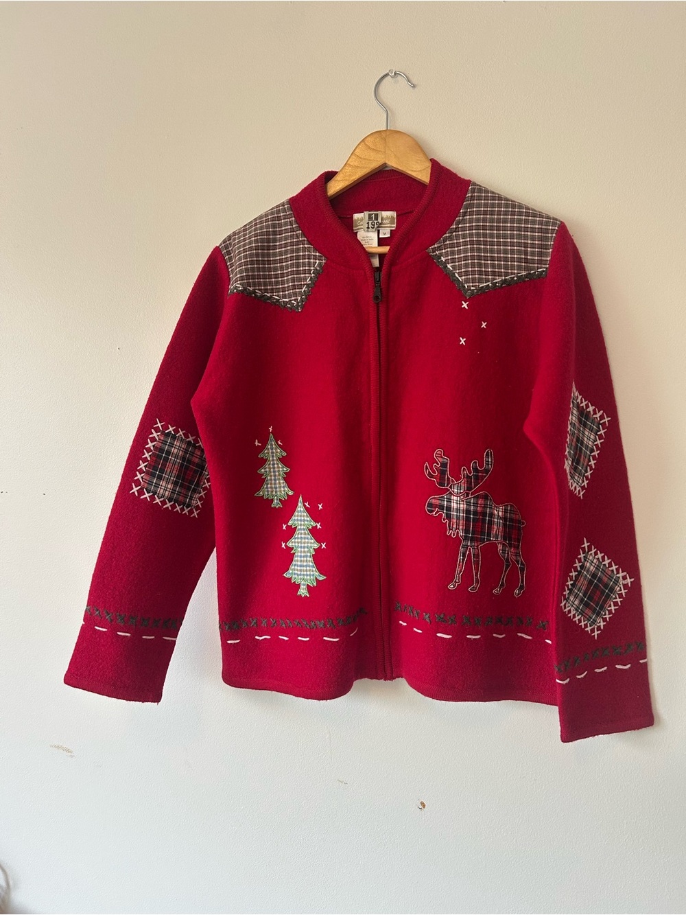 Vintage women’s wool camp theme zip up